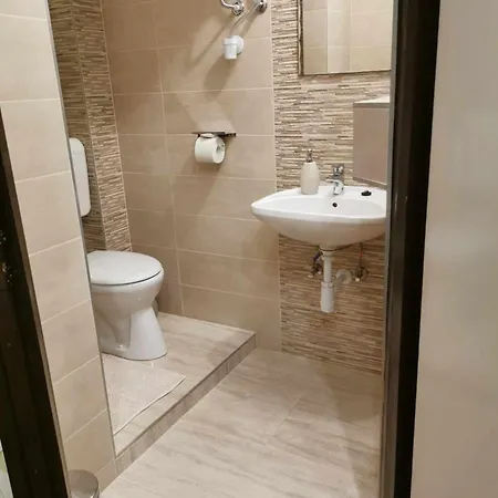 Klara Vendeghaz Homestay